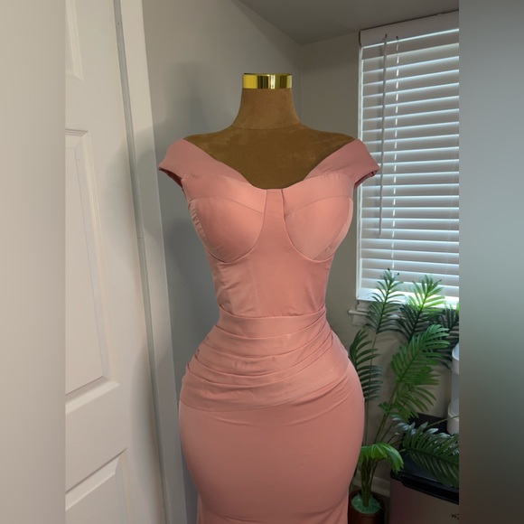 Pink corset embedded bridesmaid dress, prom dress - Picture 2 of 3